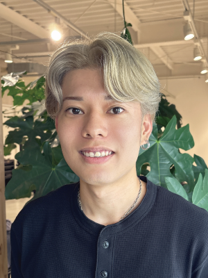 アシスタント　山城